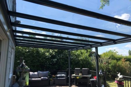 How an Aluminium Canopy Enhances Family Life